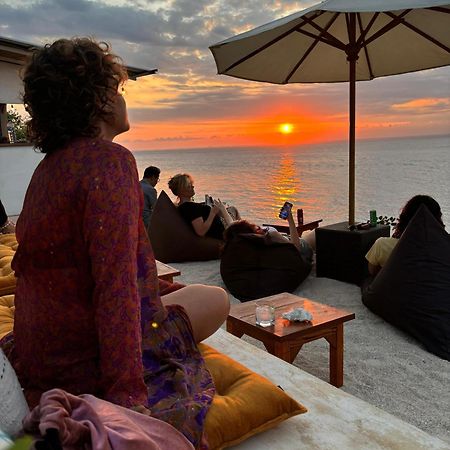 The Edge Lembongan Villa ภายนอก รูปภาพ
