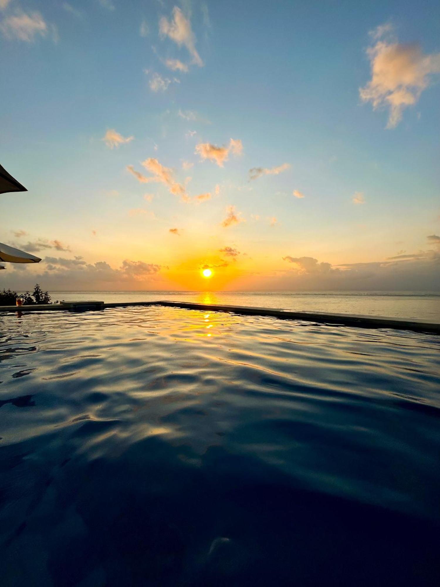 The Edge Lembongan Villa ภายนอก รูปภาพ