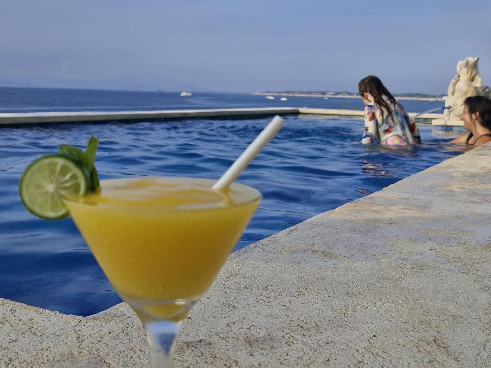 The Edge Lembongan Villa ภายนอก รูปภาพ